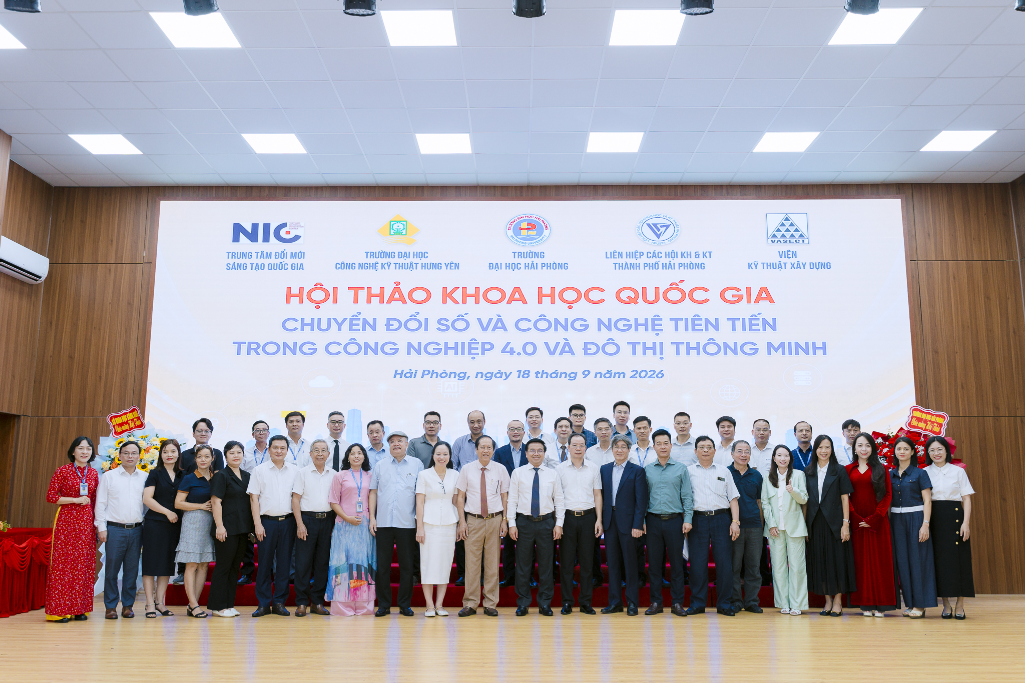 Hội thảo khoa học “Chuyển đổi số và công nghệ tiên tiến trong công nghiệp 4.0 và đô thị thông minh”