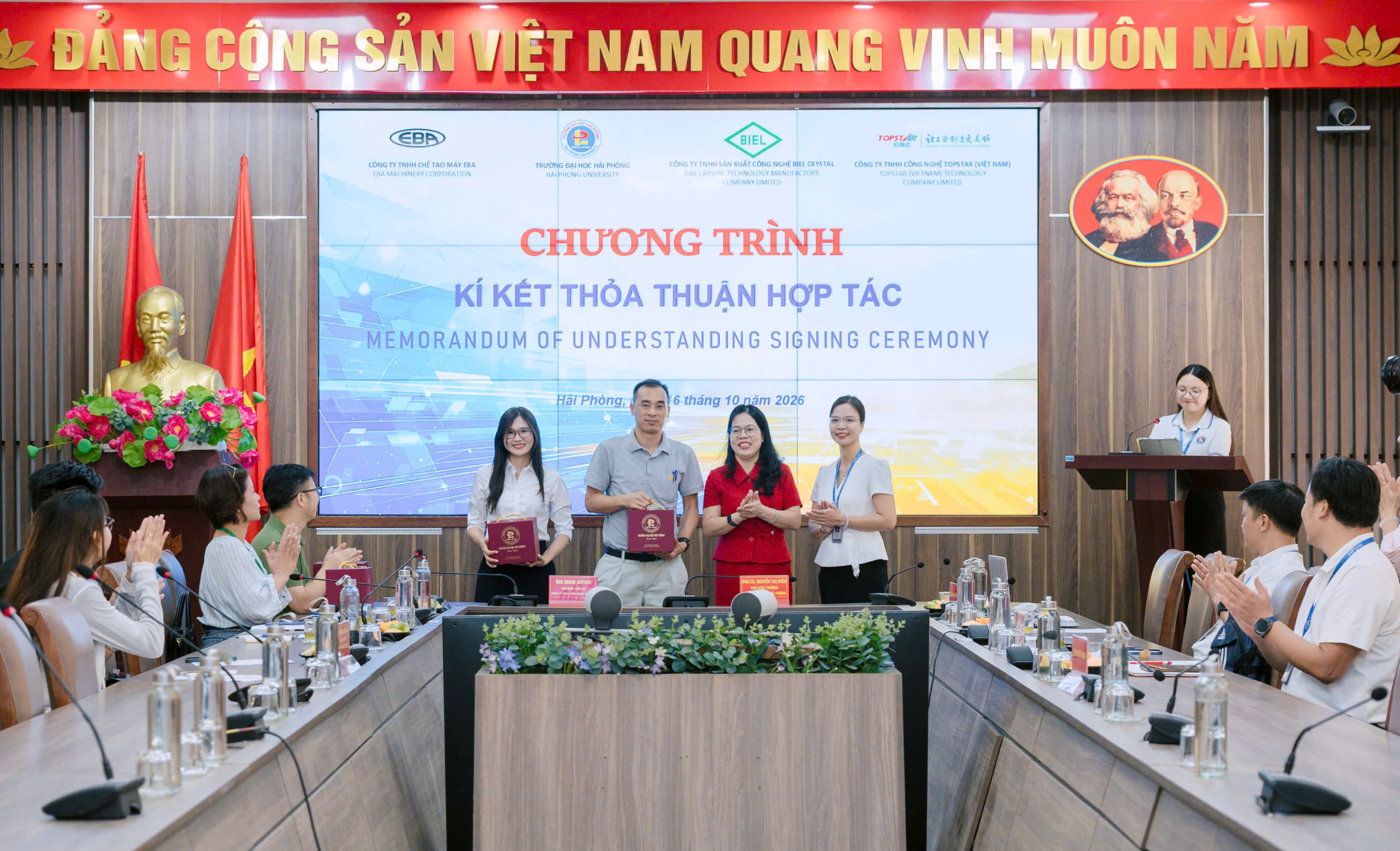 Chương trình làm việc và ký kết thỏa thuận hợp tác với các doanh nghiệp hoạt động trong lĩnh vực Công nghệ Kỹ thuật